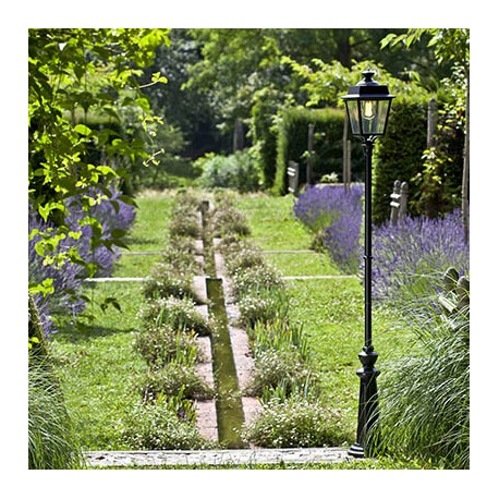 Place des Vosges 1 Evolution lampadaire classique simple